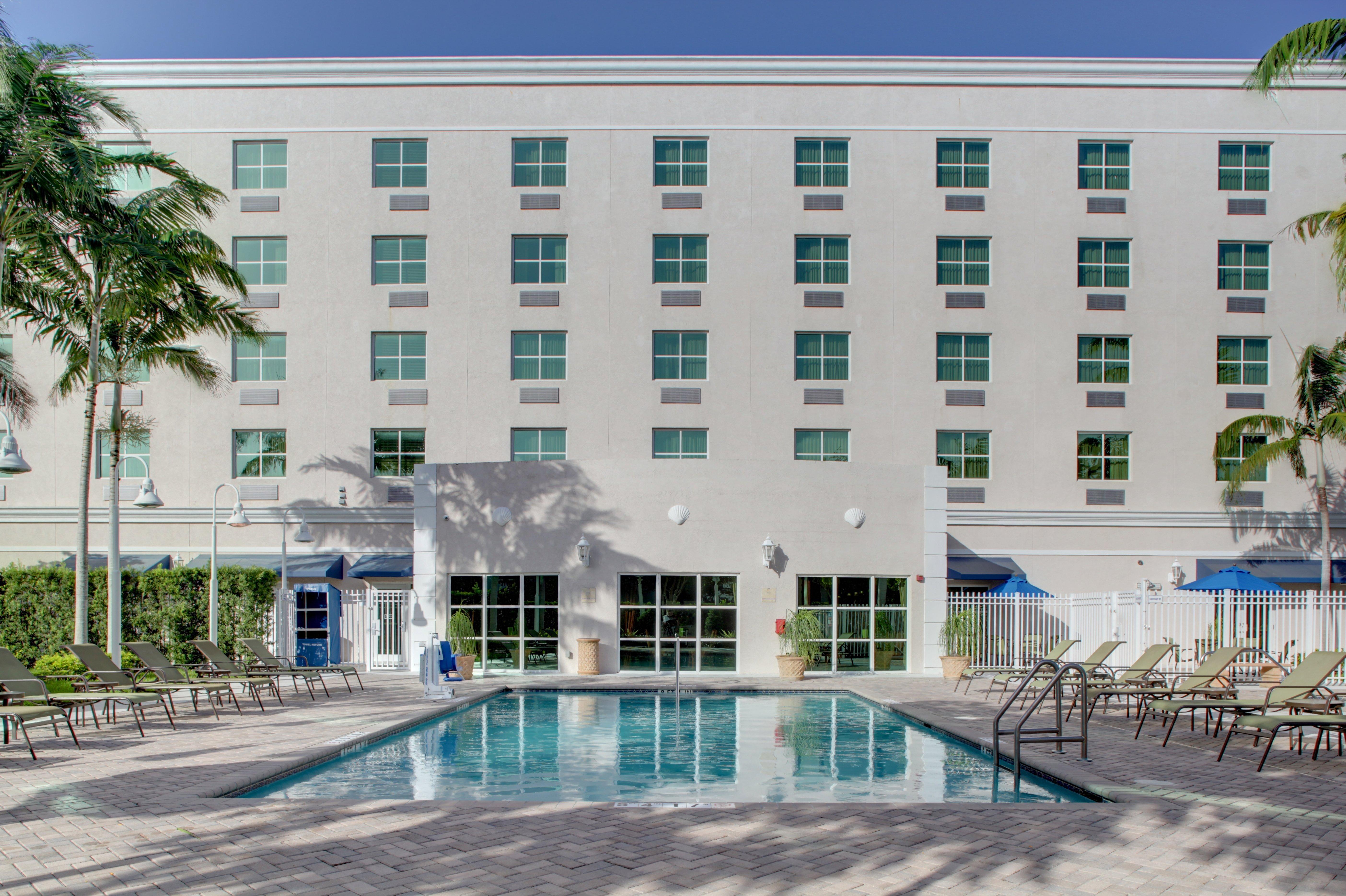 Holiday Inn Express & Suites Miami Kendall By Ihg Country Walk Exterior foto
