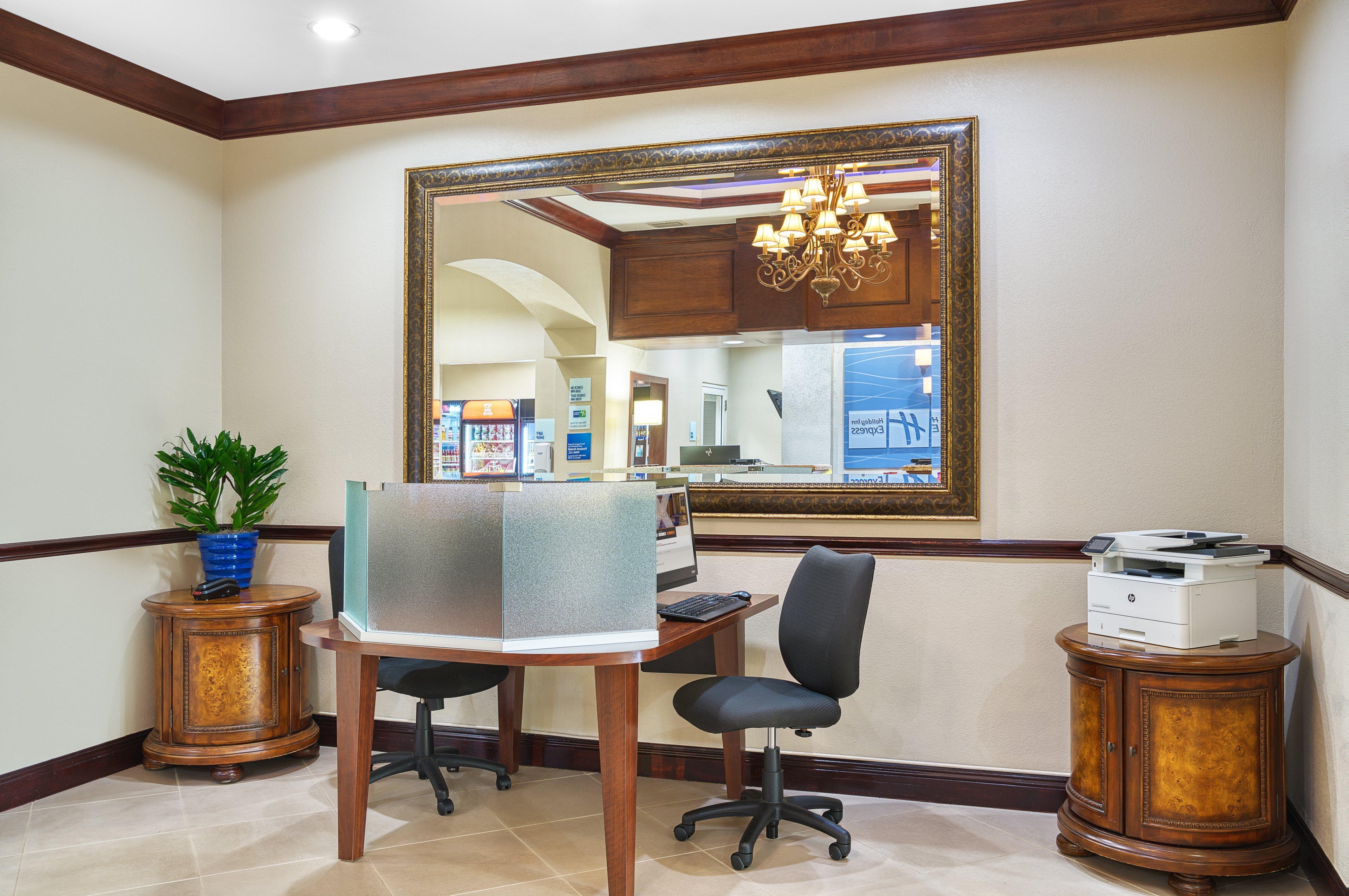 Holiday Inn Express & Suites Miami Kendall By Ihg Country Walk Exterior foto