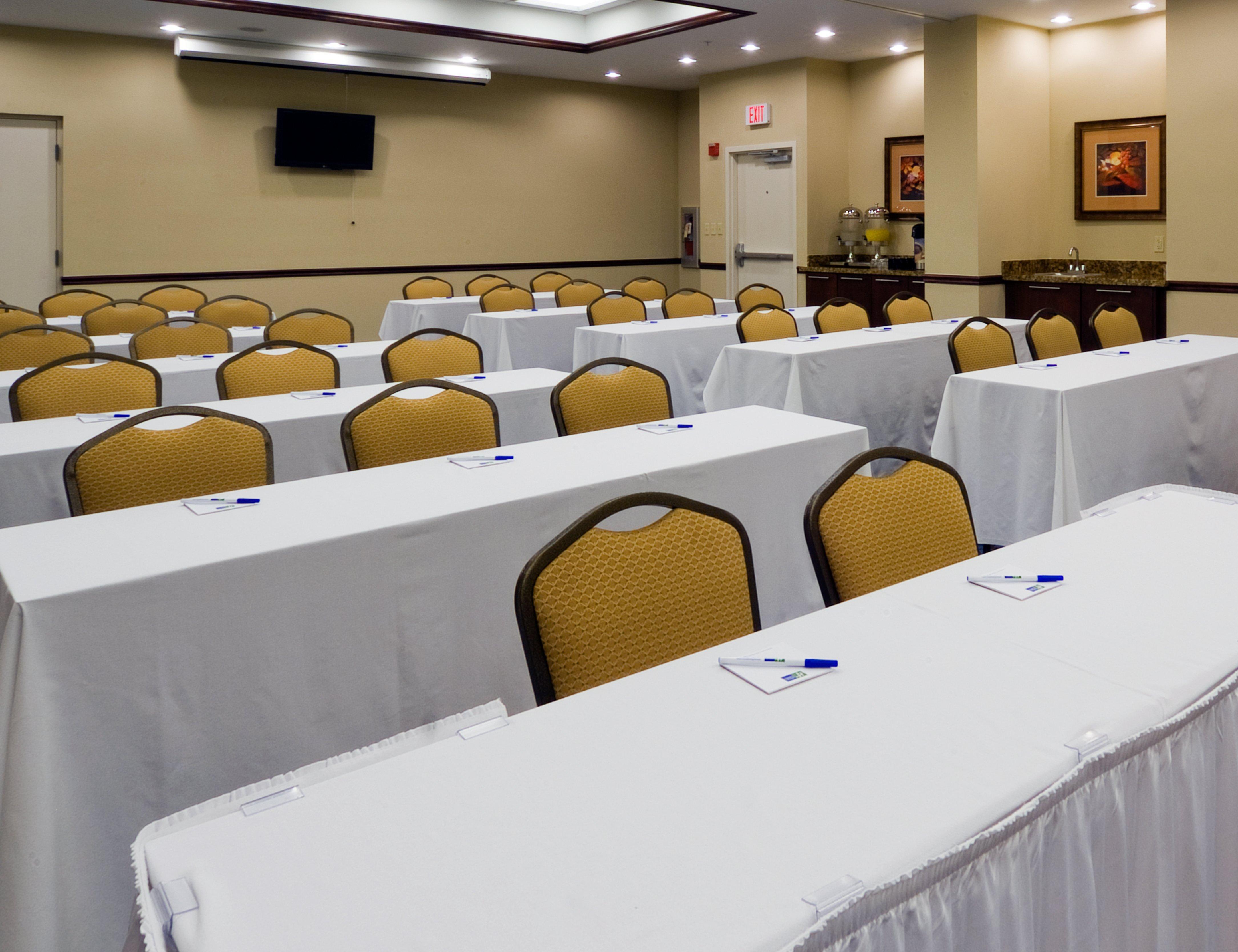 Holiday Inn Express & Suites Miami Kendall By Ihg Country Walk Exterior foto