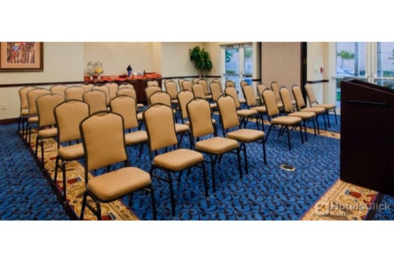 Holiday Inn Express & Suites Miami Kendall By Ihg Country Walk Exterior foto